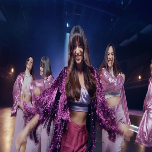 Zeynep Bastık - Kendi Yolumuzda