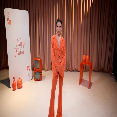 Hande Ünsal,Emrah Karaduman - Kayıp Parça Visualizer